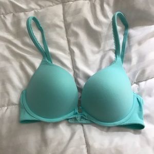 Victoria’s Secret Body Bra
